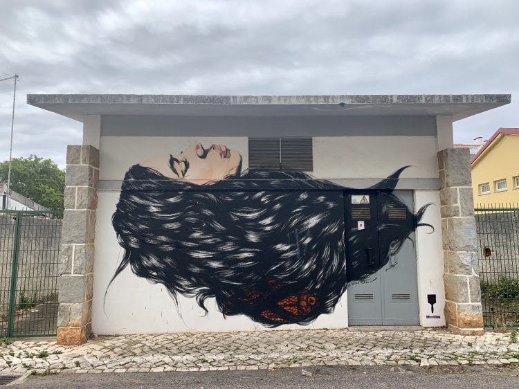 street art in Cascais