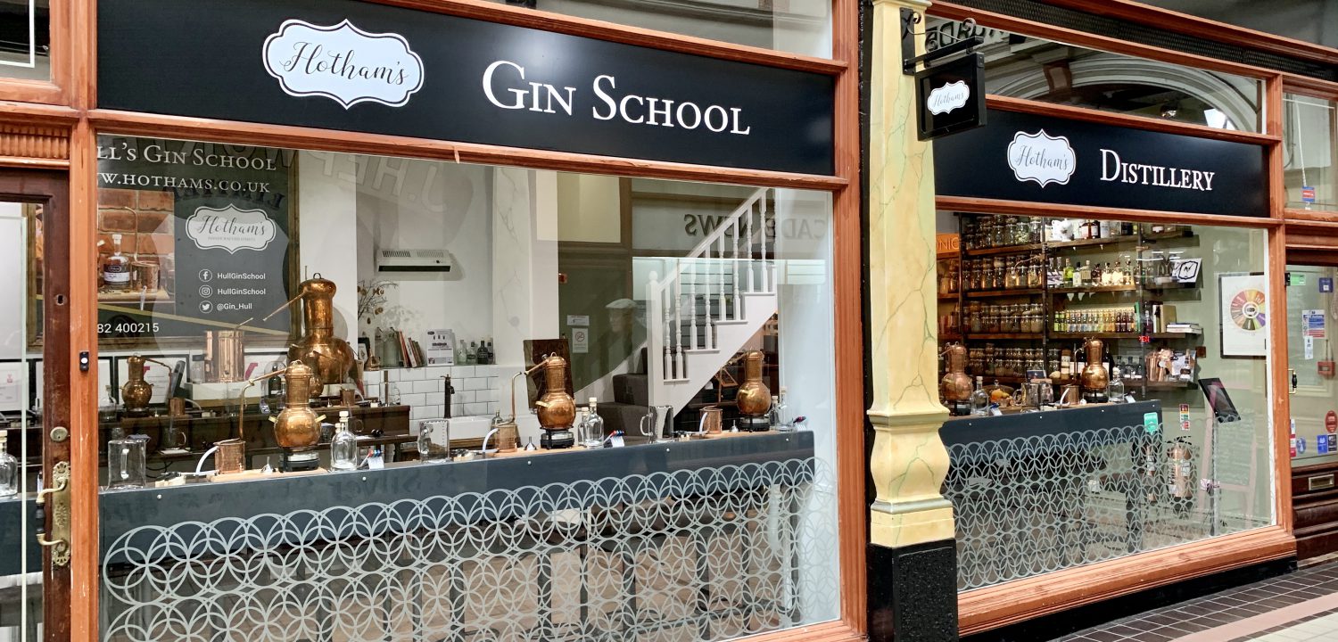 Maak je eigen gin bij Hotham's Gin School in Hull, Engeland