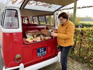 Toeren met een volkswagenbusje langs de Zuiderwaterlinie