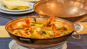 Haal de smaak van Portugal in huis met dit recept voor cataplana de marisco #wereldgerecht