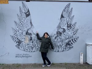 What lifts you? street art vleugels