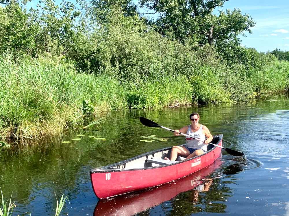 Zeker doen als je in Friesland bent: kanoën in NP De Alde Feanen
