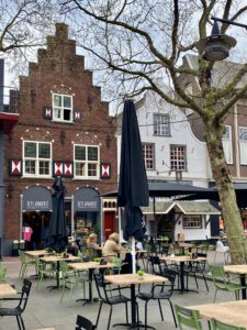 Bezienswaardigheden in Helmond: huis met de Luts