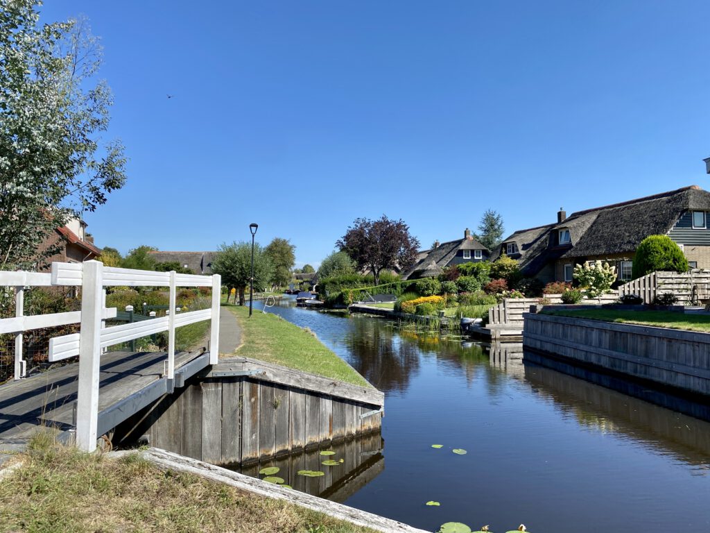 Belt-Schutsloot, een van de mooiste dorpjes in de de Weerribben-Wieden.