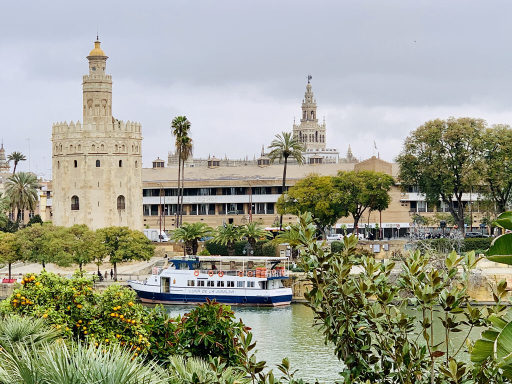 Doen in Sevilla: een boottocht op de Guadalquivir