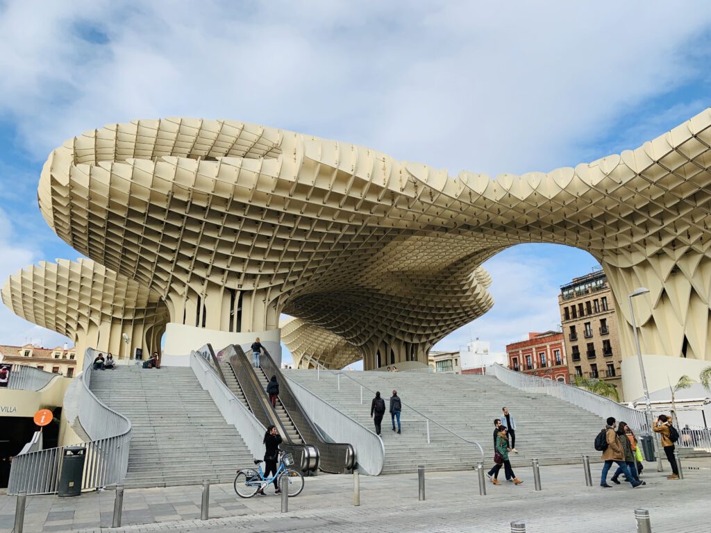 Metropol Parasol, een van de bekendste bezienswaardigheden van Sevilla