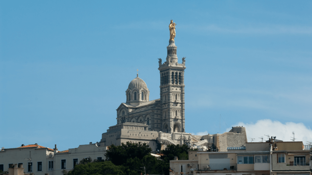 De Notre Dame de la Garde is een van de bezienswaardigheden van Marseille