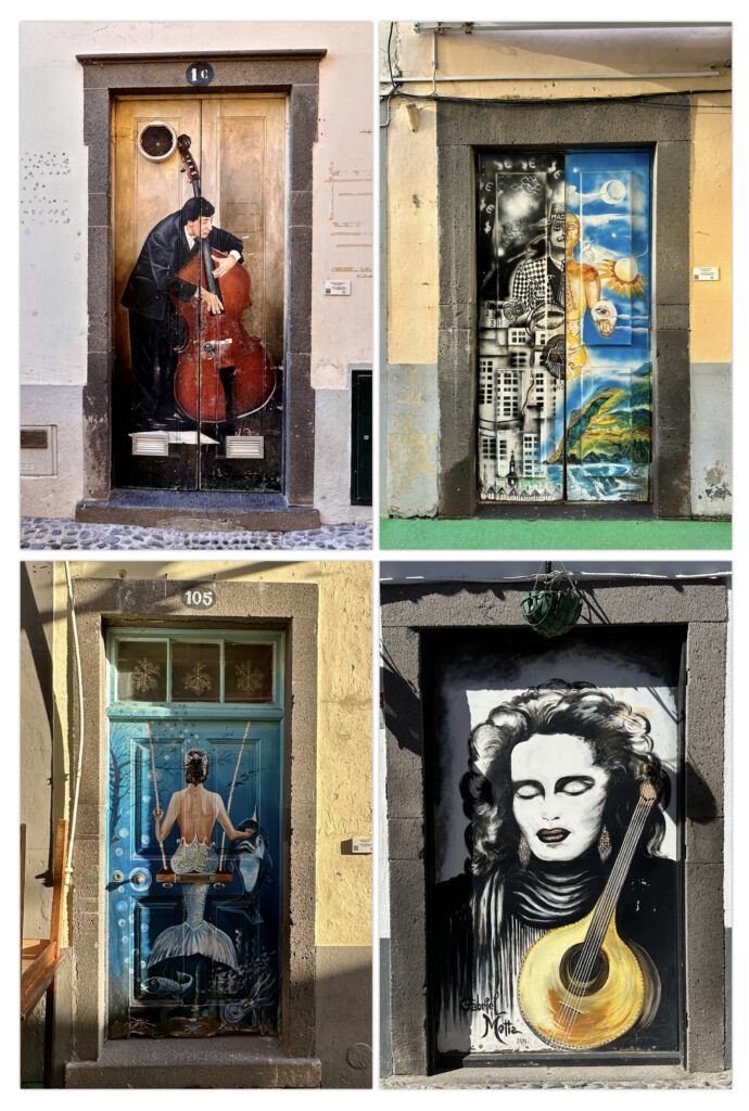 Kleurrijke deuren in Rua de Santa Maria, Funchal