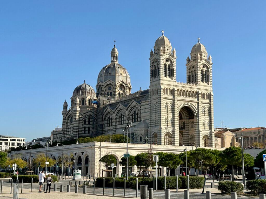 De Catedrale de la Major de Marseille is een van de tips voor een stedentrip Marseille, Frankrijk.