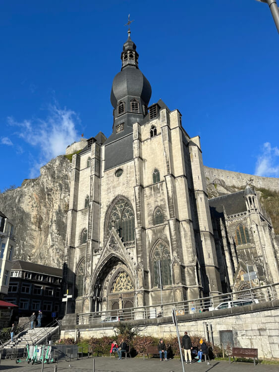 Notre Dame Dinant kerk