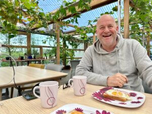 Ontbijten op Camping Reykjavik.