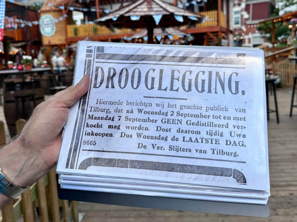 Drooglegging op de kermis in Tilburg.