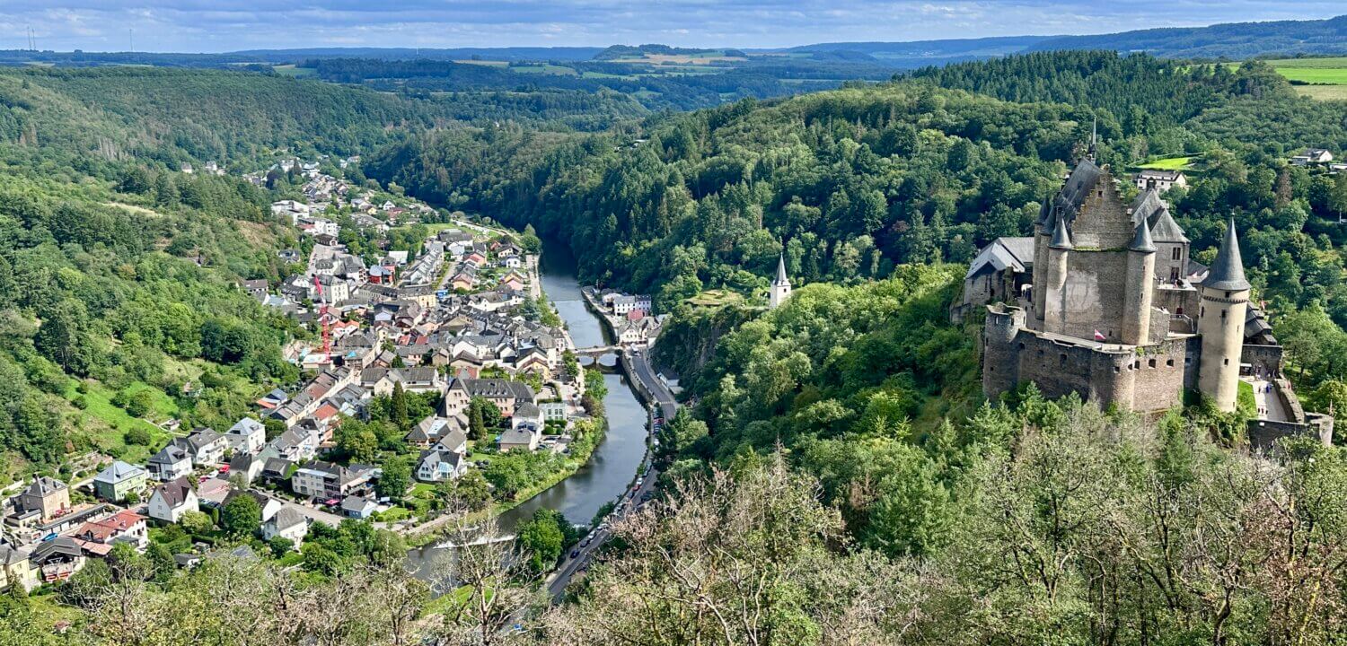 Doen in Vianden: stoeltjeslift en kasteel.