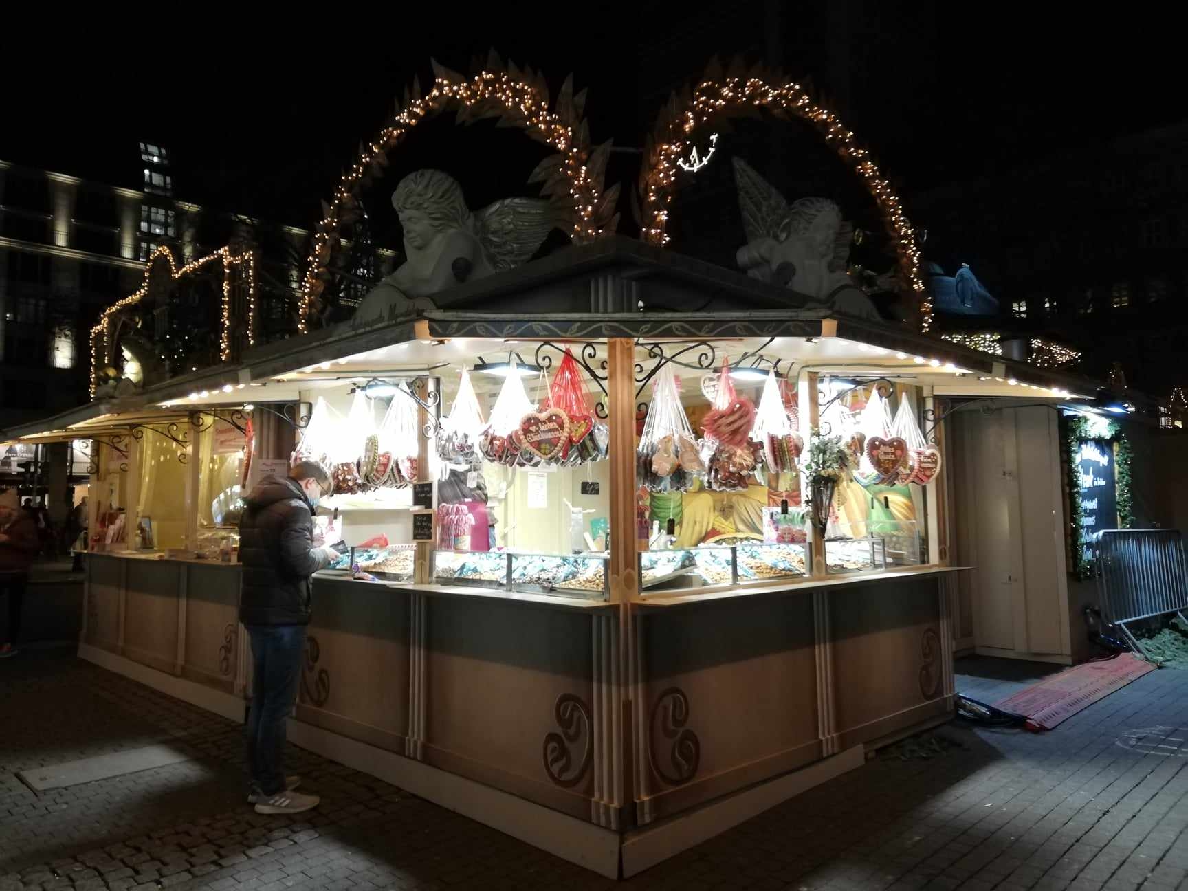 Kerstmarkt in Düsseldorf, een van de mooiste kerstmarkten in Duitsland.