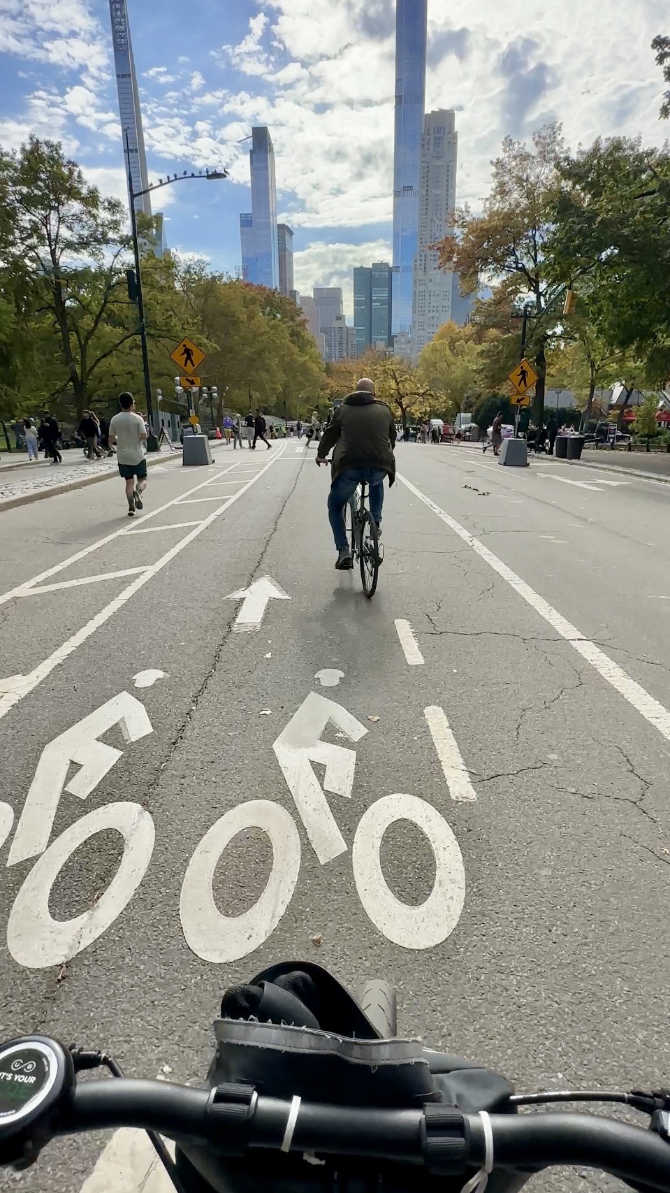Doen in New York: een fiets huren en fietsen in Central Park.