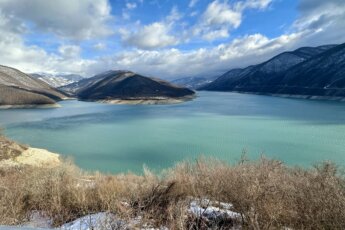 Doen in Tbilisi: een excursie naar Zhinvali, Gudauri en Kazbegi.