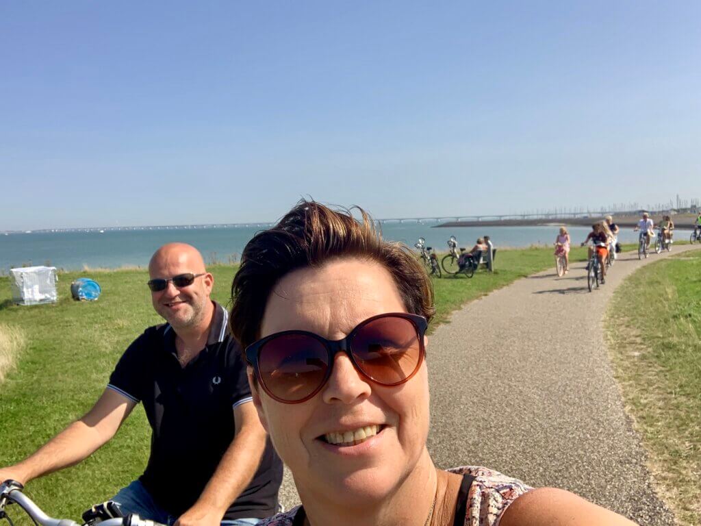 Fietsen huren tijdens een duurzame vakantie in Zeeland.