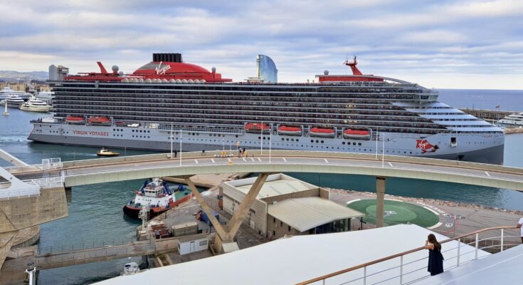 Hoe kom je van het vliegveld van Barcelona naar de cruiseterminal?